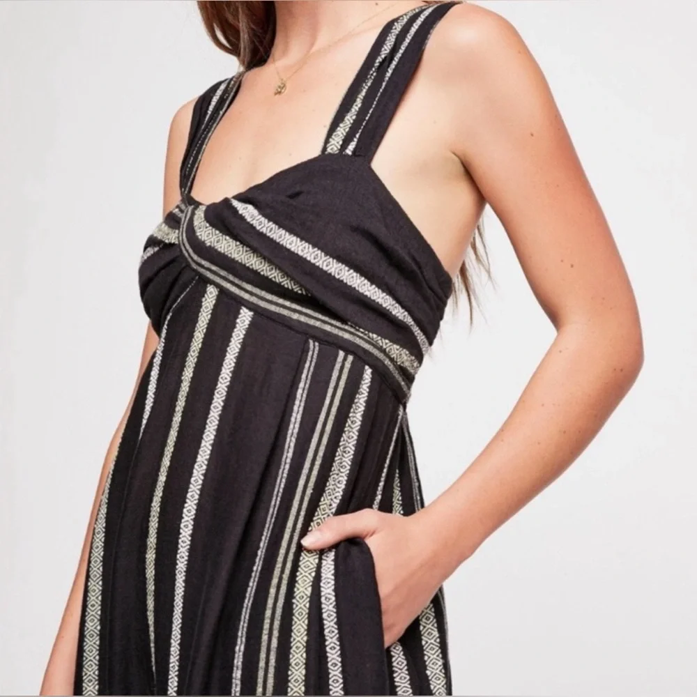 FREE PEOPLE BLACK STRIPED JUMPSUIT WIDE LEGS POCKETS TWIST FRONT SHIRRED… - Picture 2 of 10